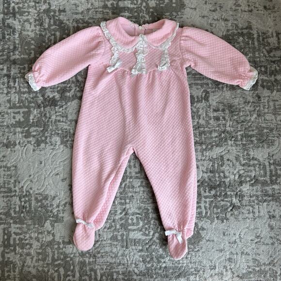 Vintage Swanknit Pink Quilted With Lace Details One Piece / Sleeper Size 12 M - Picture 1 of 13